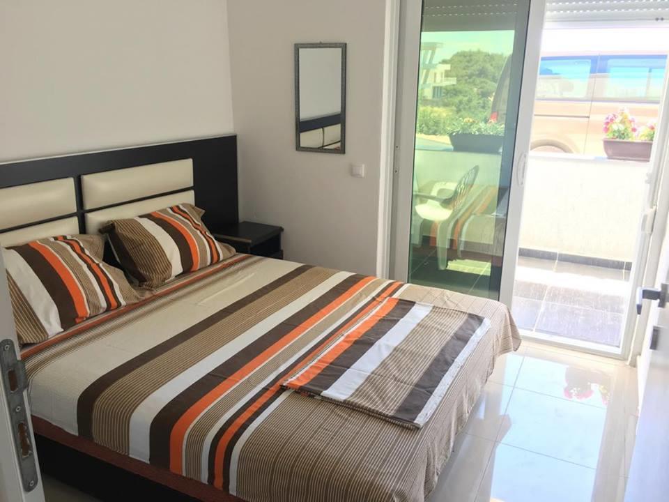 Apartmani Dini Ούλτσιν Εξωτερικό φωτογραφία