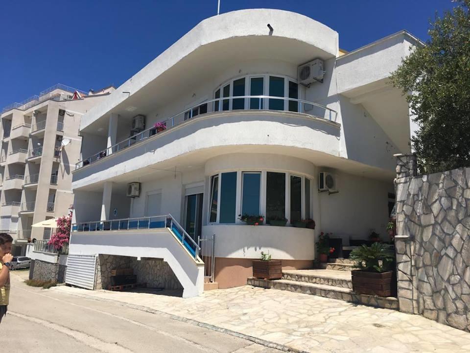 Apartmani Dini Ούλτσιν Εξωτερικό φωτογραφία